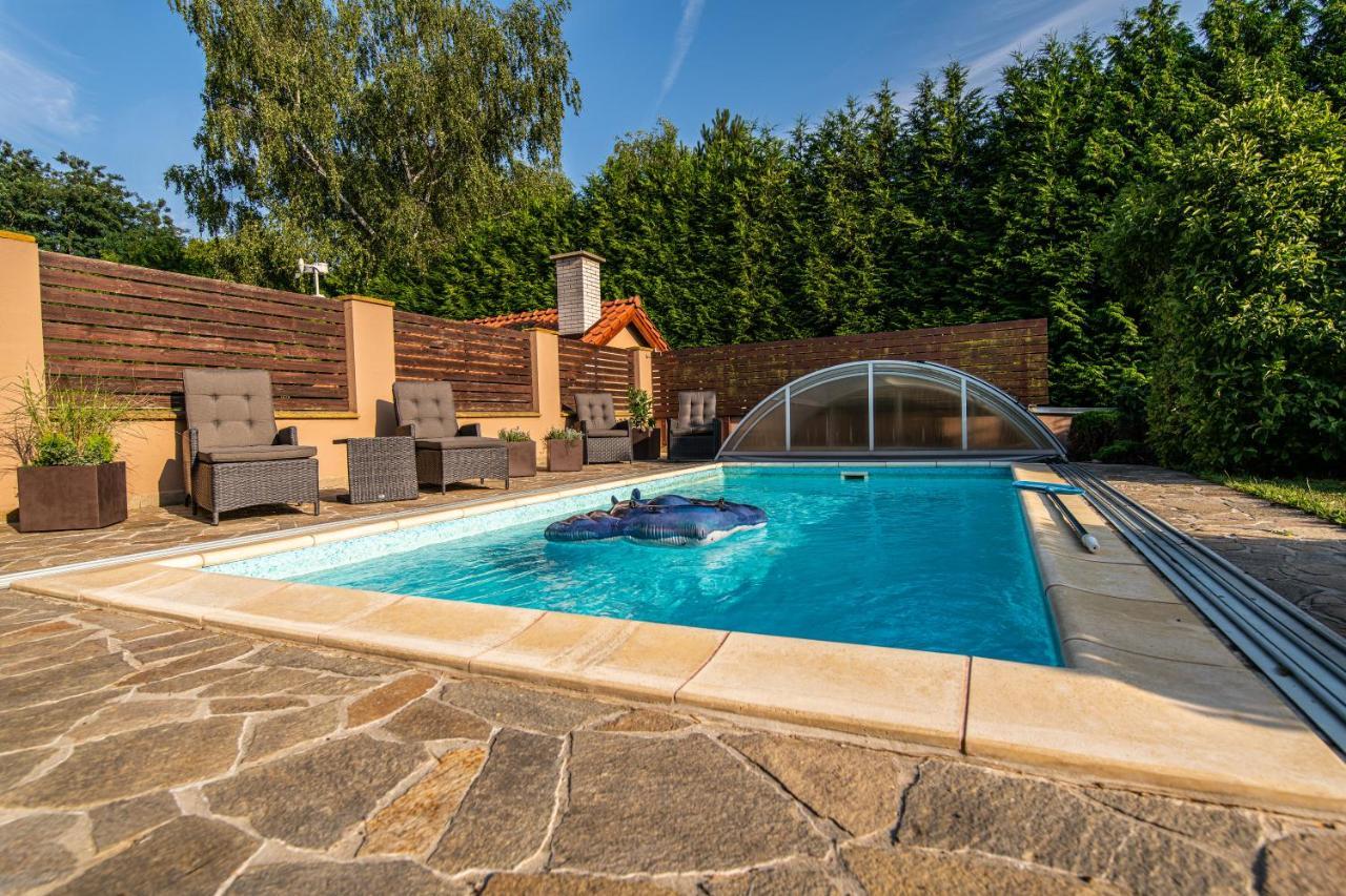 Villa With Pool & Sauna In Beer Village Велке-Поповице Экстерьер фото